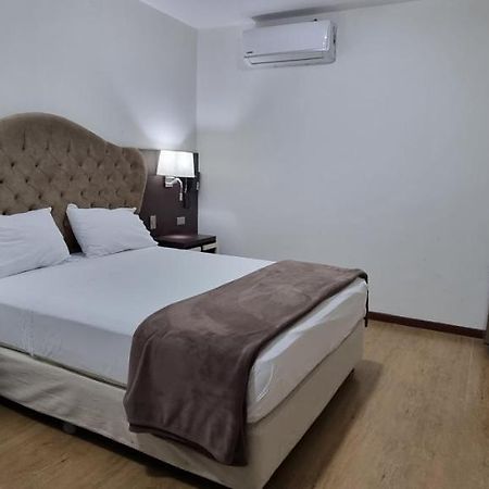 טרוחיו Hotel Imperio Real מראה חיצוני תמונה
