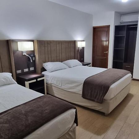 טרוחיו Hotel Imperio Real מראה חיצוני תמונה