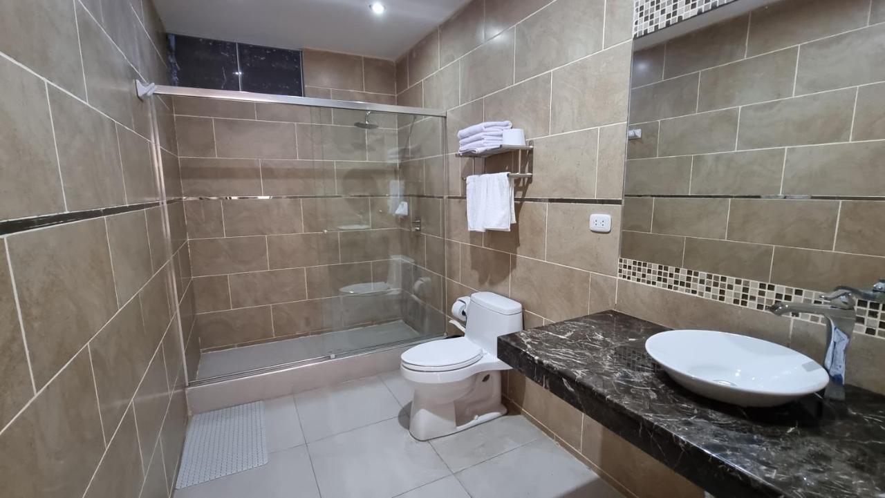 טרוחיו Hotel Imperio Real מראה חיצוני תמונה