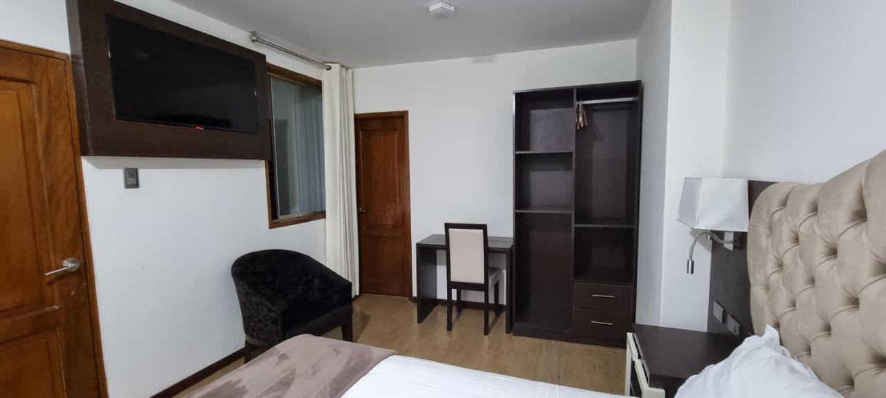 טרוחיו Hotel Imperio Real מראה חיצוני תמונה