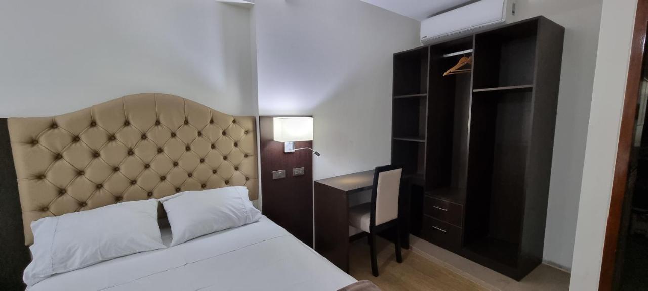 טרוחיו Hotel Imperio Real מראה חיצוני תמונה