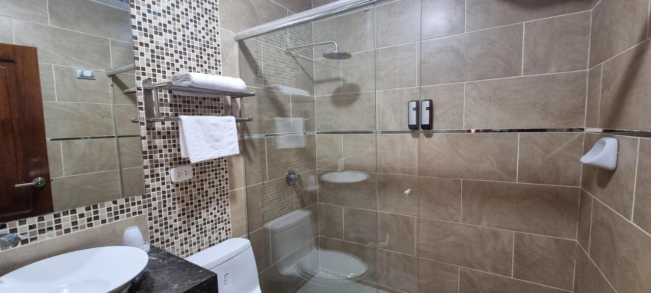 טרוחיו Hotel Imperio Real מראה חיצוני תמונה