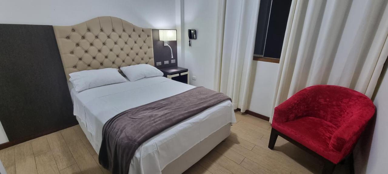 טרוחיו Hotel Imperio Real מראה חיצוני תמונה
