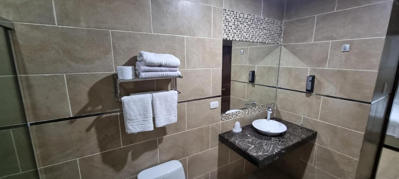 טרוחיו Hotel Imperio Real מראה חיצוני תמונה