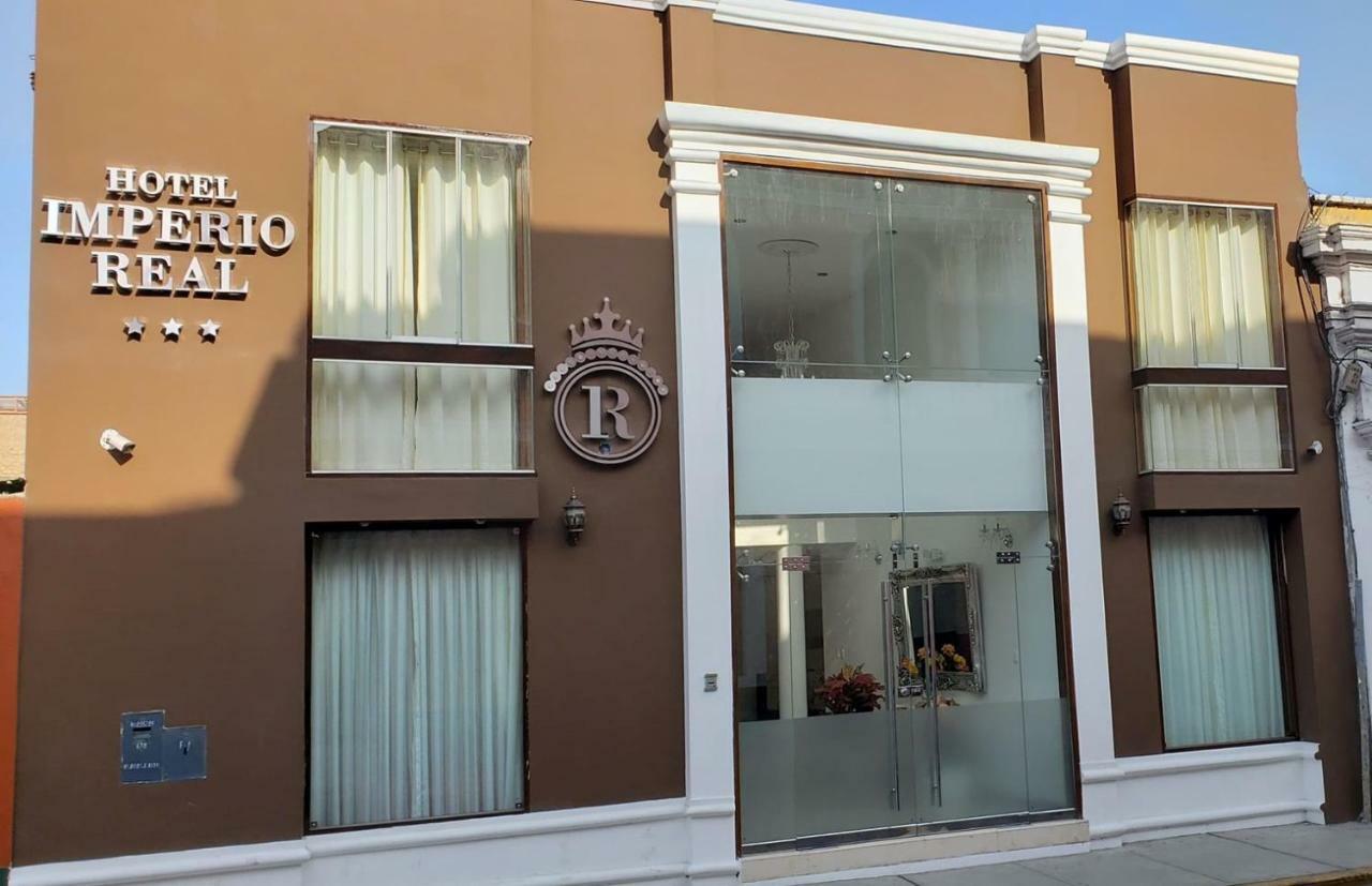 טרוחיו Hotel Imperio Real מראה חיצוני תמונה